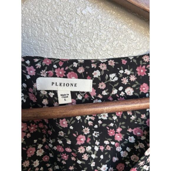 Pleione black floral blouse womens L flutter short sleeve modest career casual - Picture 3 of 5